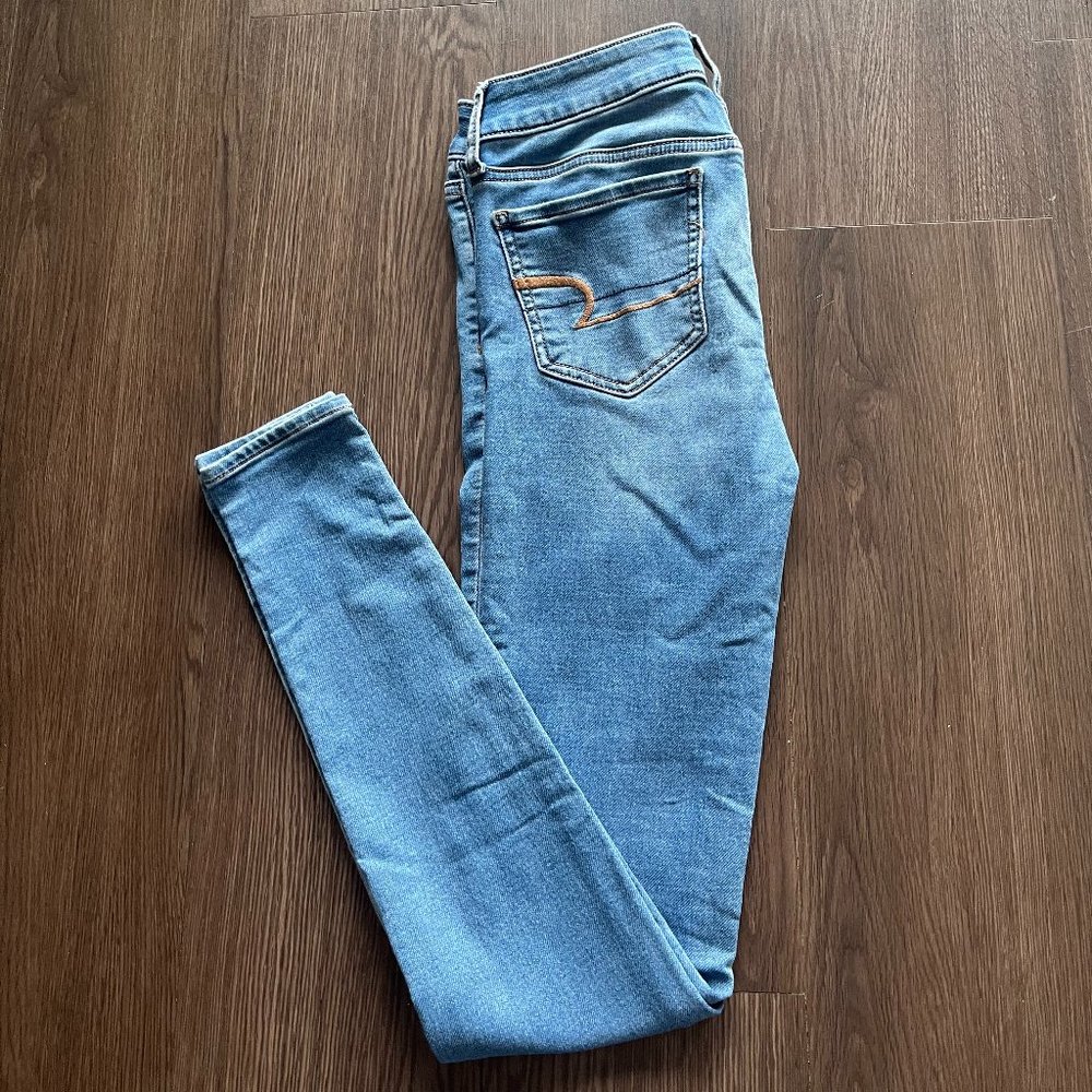 American Eagle Light Wash Jeggings